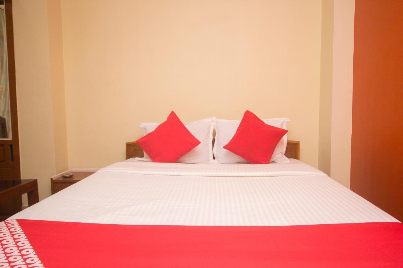 Oyo 48133 Hotel Payel Māldah Eksteriør billede