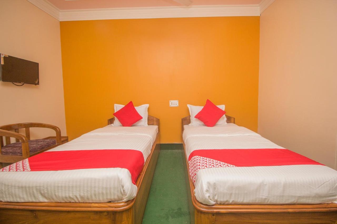 Oyo 48133 Hotel Payel Māldah Eksteriør billede