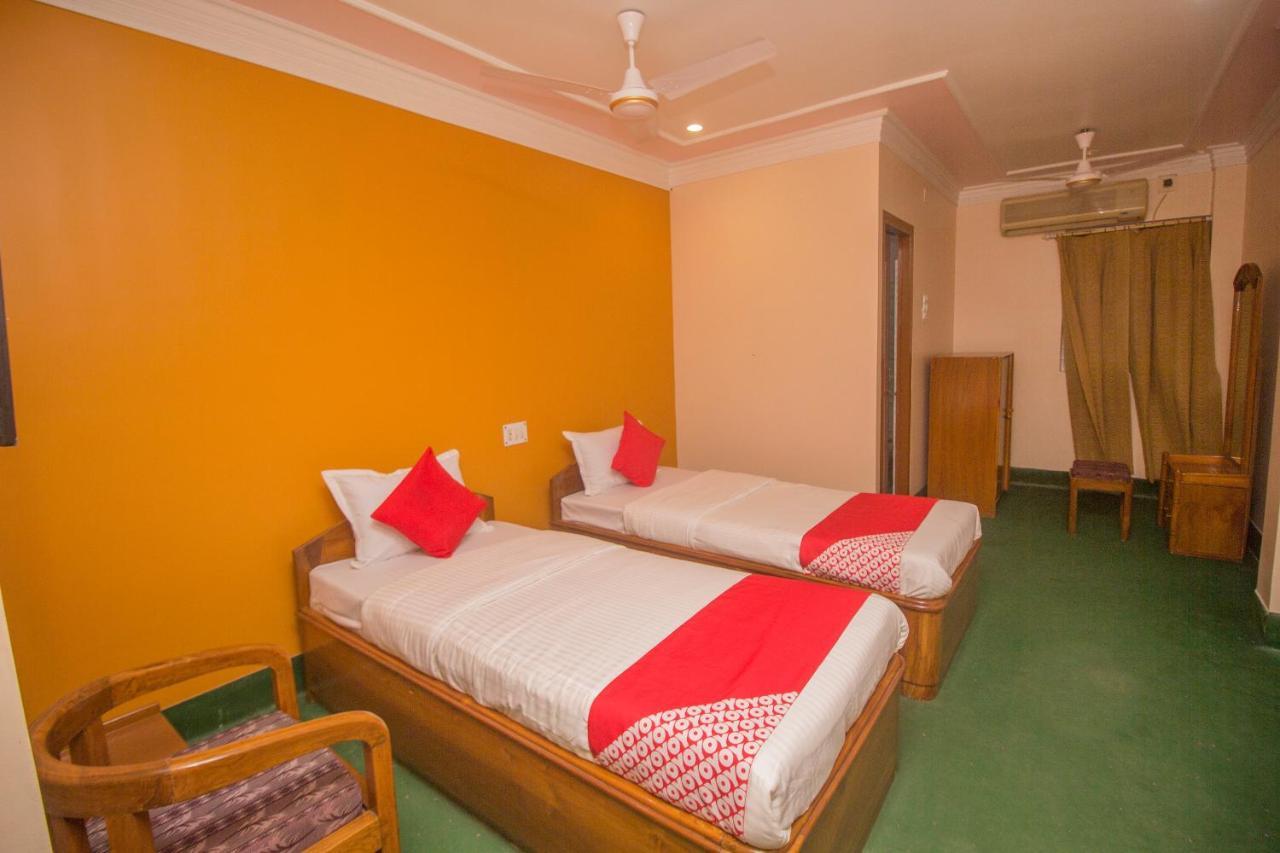 Oyo 48133 Hotel Payel Māldah Eksteriør billede